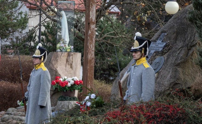  Żołnierze WAT upamiętnili Powstanie Listopadowe